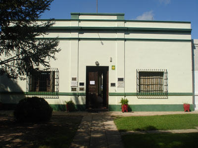 Continúa el cese de actividades de los transportistas de escuelas rurales