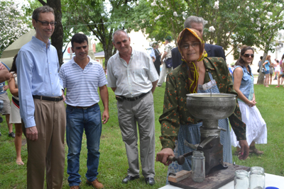 Aldea San Antonio celebró su aniversario con una fiesta donde primó la esencia