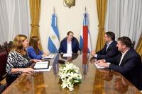  Davico fue recibido por el  gobernador y su gabinete