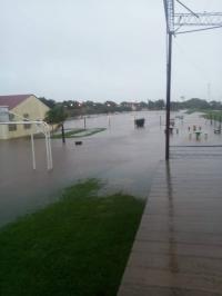 La ciudad de Larroque sufrió un tremendo aguacero desde temprano este lunes