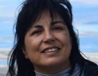 Larroque realiza una jornada contra femicidios e inaugura el “Banco Rojo”  