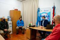 Becario y transportistas escolares rurales acordaron trabajar en conjunto