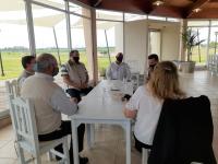 El intendente de Gilbert presenció una reunión en Termas Basavilbaso