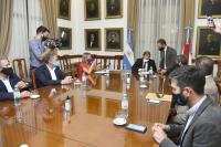 Bordet firmó contratos de obra para terminar jardines y refaccionar escuelas