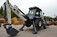 Adquirieron en Larroque una retro pala mediante proceso de licitación