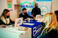 El Instituto Becario atendió a estudiantes para la gestión de becas en zona de islas