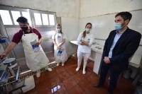 Primera ensachetadora de leche escolar en la provincia