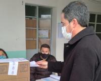 “Jornada extraordinaria”, dijo el intendente de Larroque, Leonardo Hassell, al emitir su voto