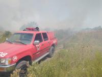 Intensa labor de los Bomberos  para sofocar varios incendios