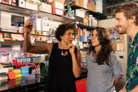 De la mano de diálogos y canciones, un ciclo web contribuye a visibilizar la ciencia argentina