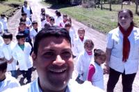 Wilson, el docente que recorre más 300 kilómetros para llegar a clases