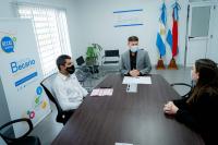 El Becario firmó un convenio que promueve la formación musical de estudiantes