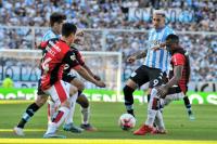 Racing empató con Newell's y clasificó a la próxima fase del torneo