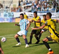 Juventud recibe a Sarmiento de Resistencia