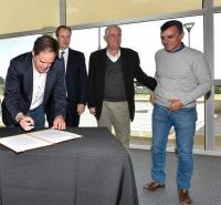 La Municipalidad de Larroque acordó con la Provincia obras de pavimentación