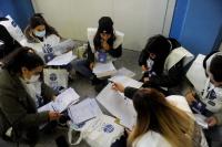 La población resultó mayor a la prevista y eso baja aún más la estimación del ingreso medio por habitante