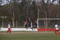 Central Larroque goleó a Central Entrerriano y se afianza como líder del Oficial
