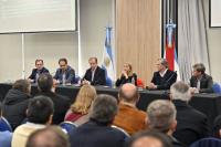 Bordet firmó convenios para ejecutar 871 nuevas viviendas en la provincia