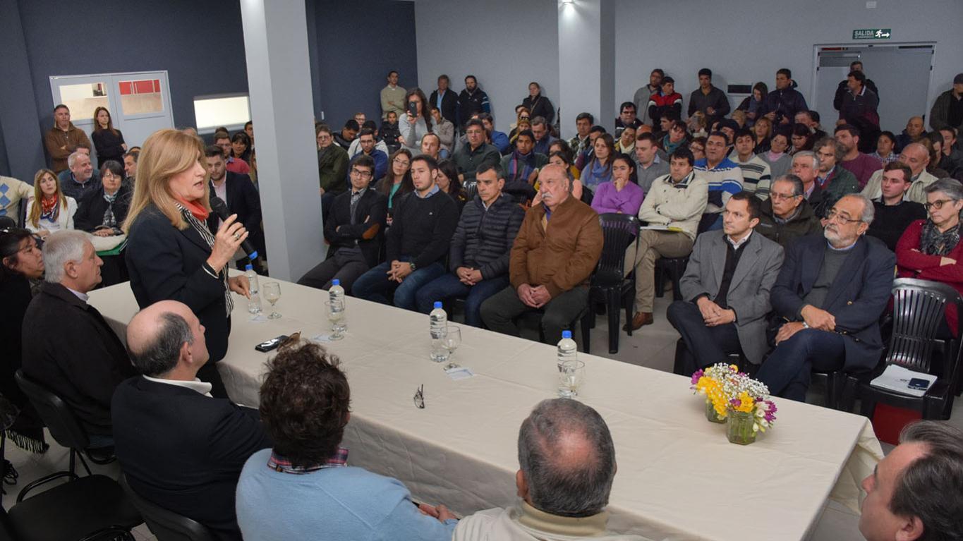 Se realizó en Urdinarrain la capacitación  para Nuevas Comunas y Municipios