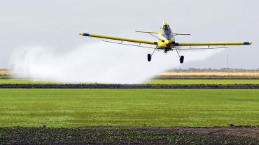 Fumigaciones: Santa Fe ensaya una salida a los agrotóxicos