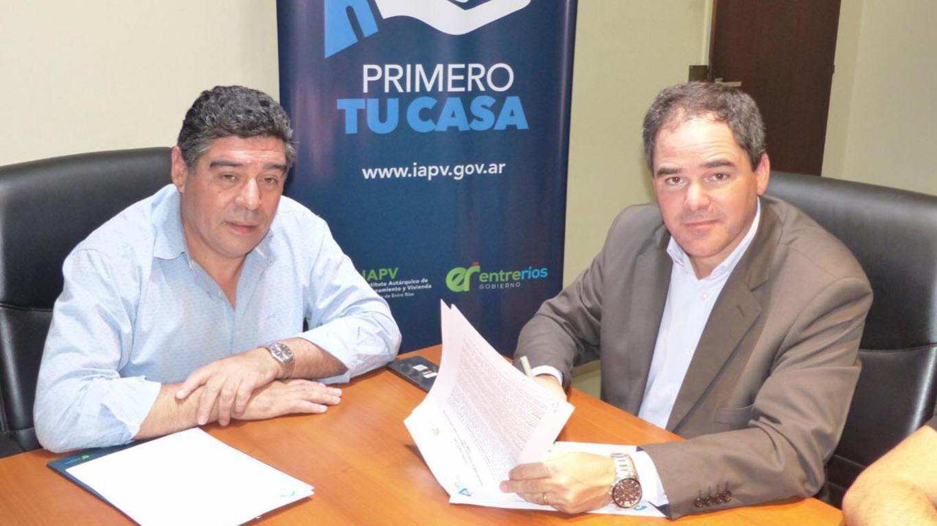 Convenio con el IAPV: Leonardo Hassell: “en el nuevo año 31 viviendas van a estar en construcción en nuestra ciudad”