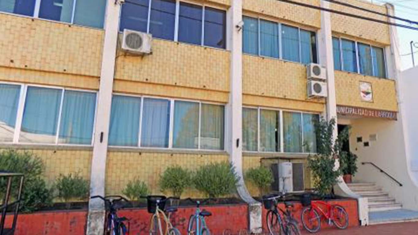 Larroque: Se recuerda la posibilidad de regularizar deudas con la municipalidad