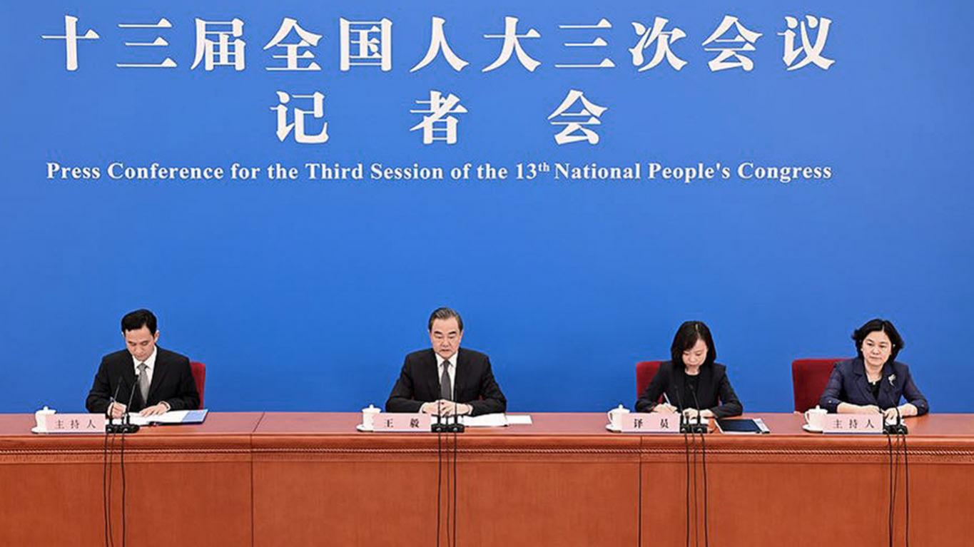 China advirtió: EEUU está llevando las relaciones al "borde de una guerra fría"