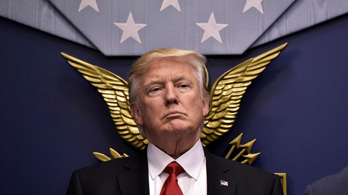 Trump redobla la  presión sobre  los gobernadores