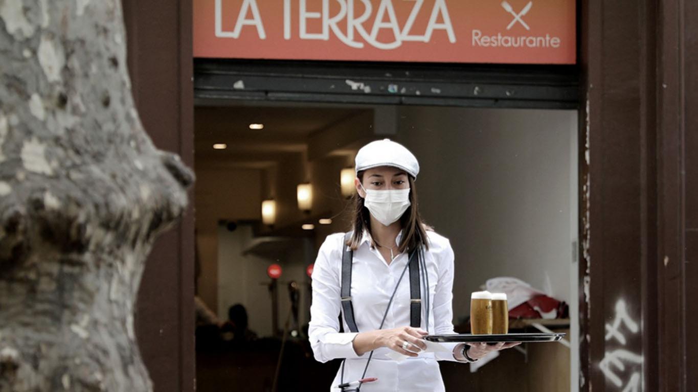 España comenzó a recuperar  empleos en mayo tras la crisis
