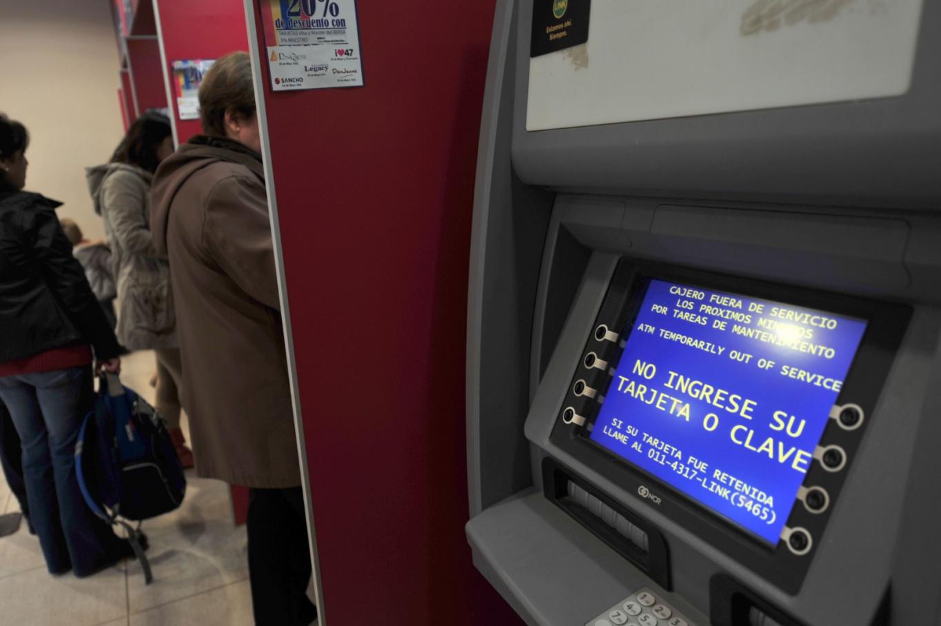 El sábado comienza el pago de haberes a activos y pasivos  