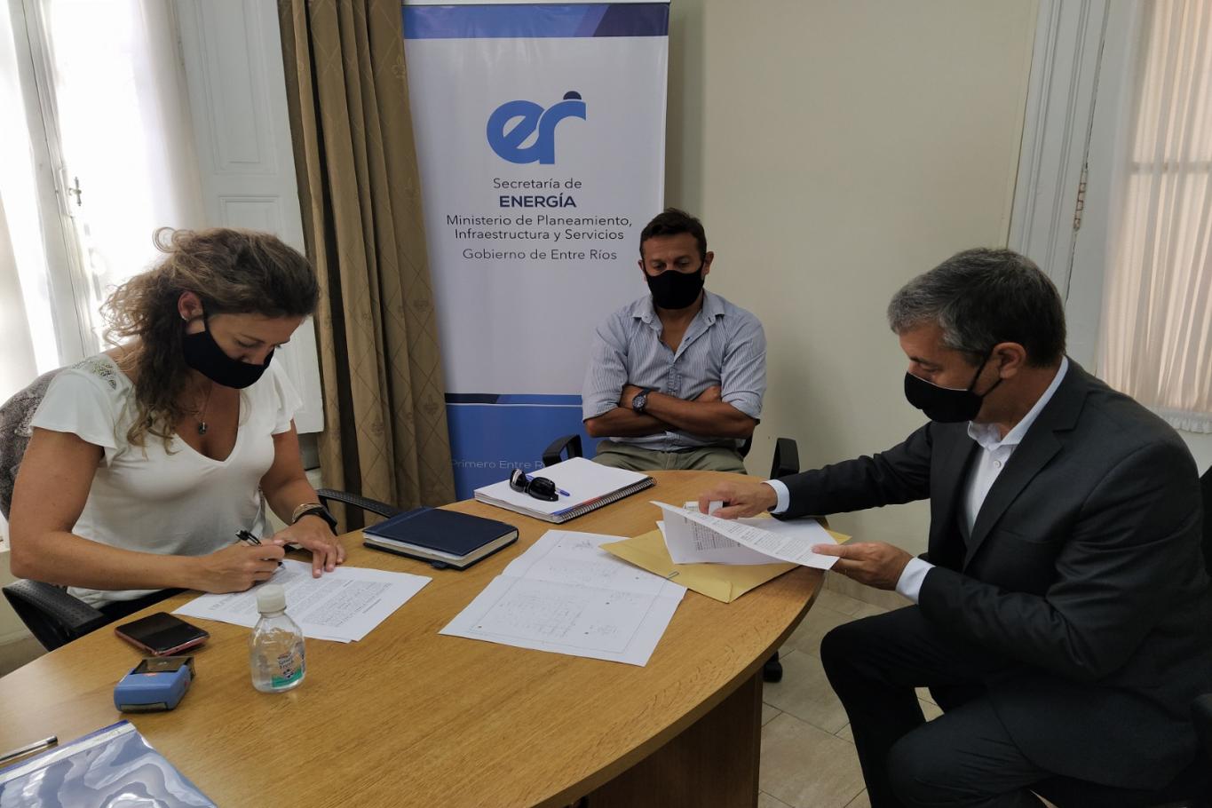 La provincia firmó un convenio para  ampliar  la red de gas natural en Urdinarrain