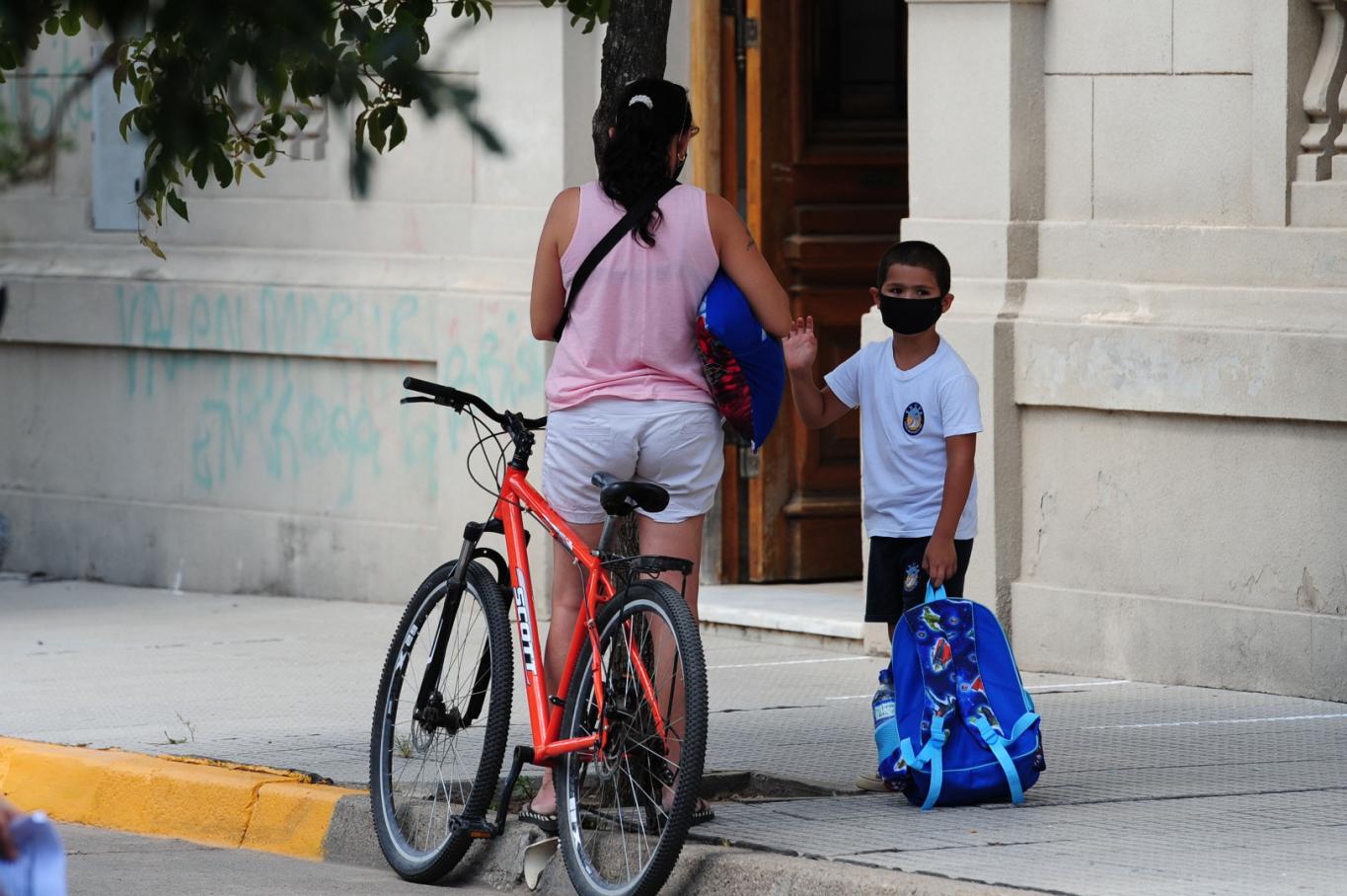 Paro docente: para el CGE trabajó el 60%, pero Agmer  dice que hubo 95% de acatamiento