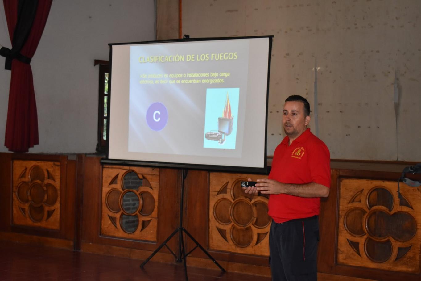 Gilbert: Hubo capacitación sobre el uso de mata fuegos