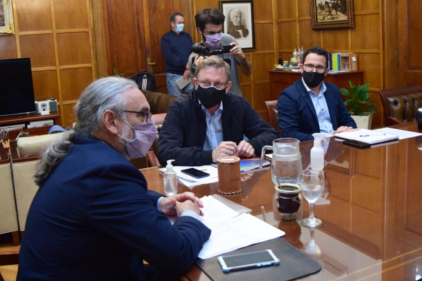 La Provincia suma valor a sus programas sanitarios y de desarrollo rural