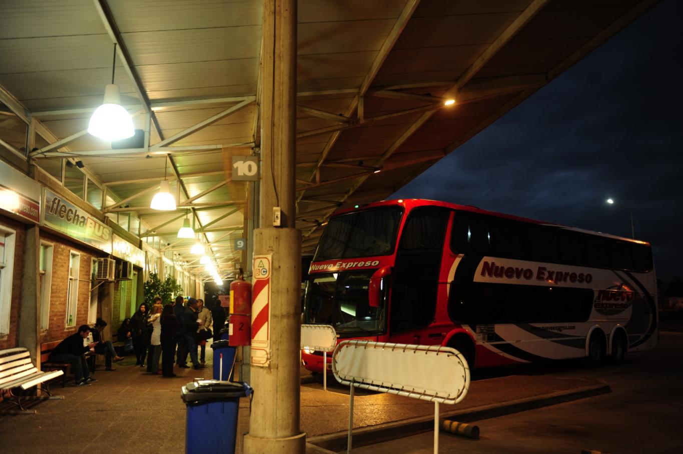 Firman el convenio para transporte interurbano de pasajeros