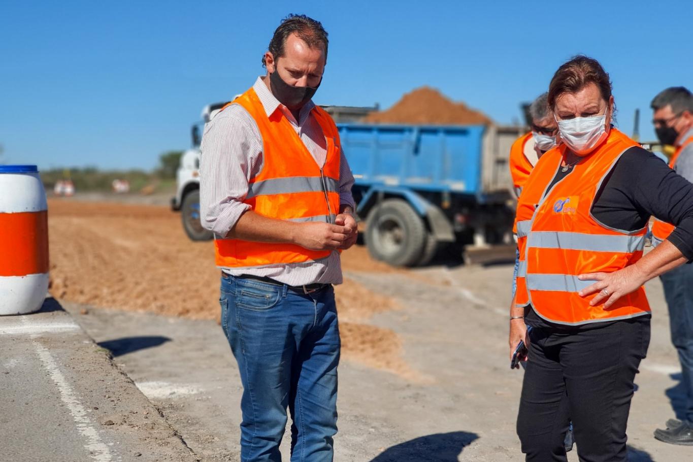 La pavimentación de la ruta 51 está avanzada en un 95 por ciento