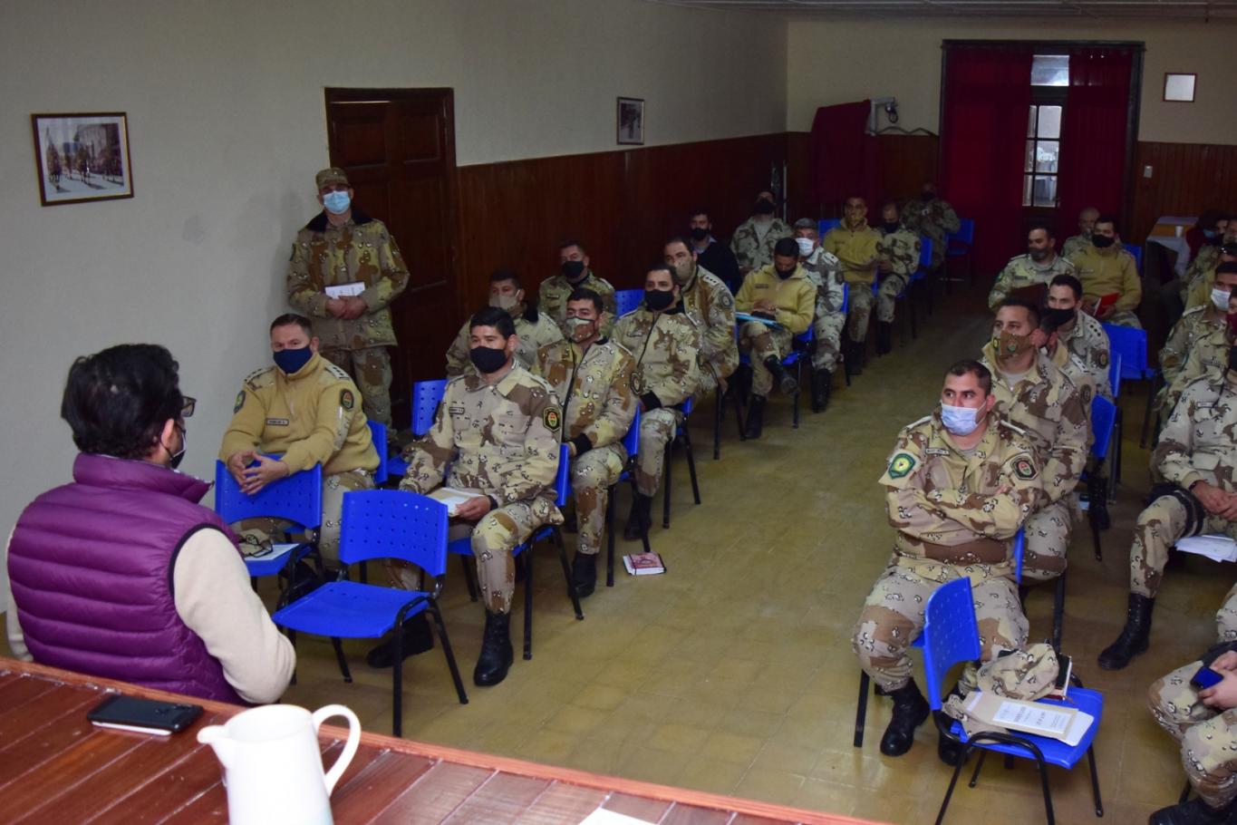 Capacitan a la Policía en procedimientos para  Mejorar la fiscalización de la Ley de Plaguicidas