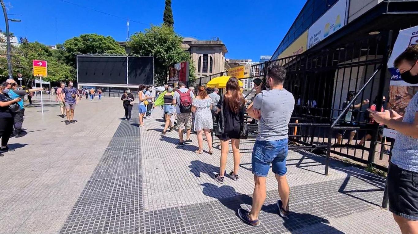 Continúan subiendo los casos de coronavirus: confirmaron 20.263 casos, la mayor cifra en 5 meses