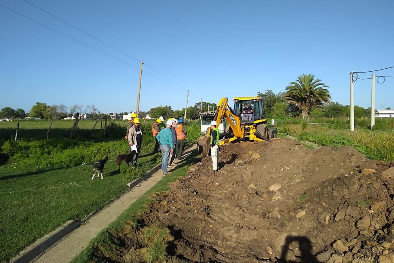 Comenzó la obra de ampliación de la planta de efluentes y de la red cloacal 