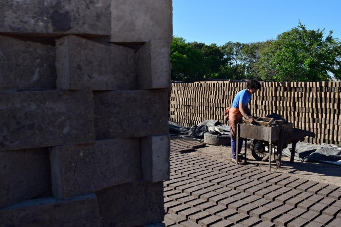 Aseguran que la gestión cooperativa de ladrilleras crece con el apoyo del Estado