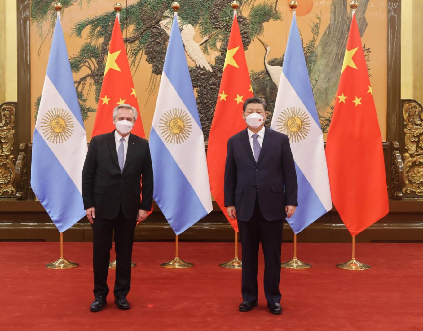China respalda a la Argentina en sus "esfuerzos para preservar estabilidad económica y financiera"