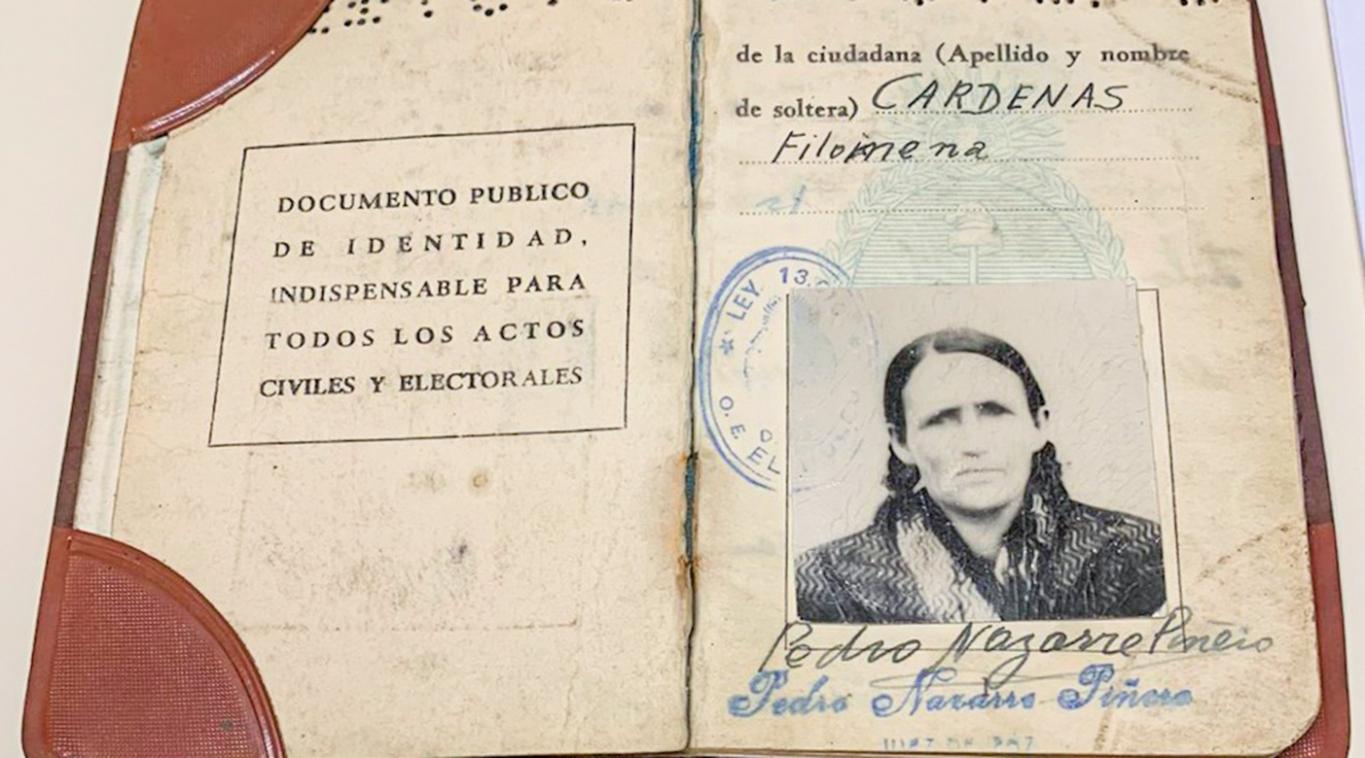 Tiene 105 años y tramitó  por primera vez su DNI