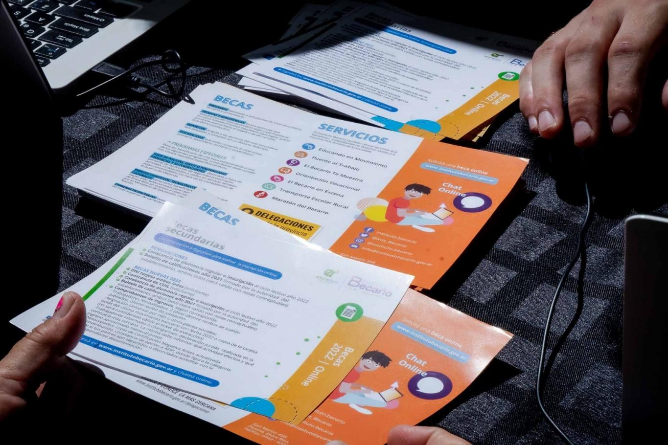 Se inició el pago de becas provinciales  de todos los niveles