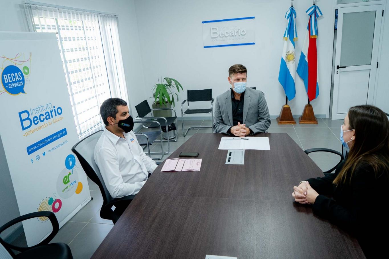 El Becario firmó un convenio que promueve la formación musical de estudiantes