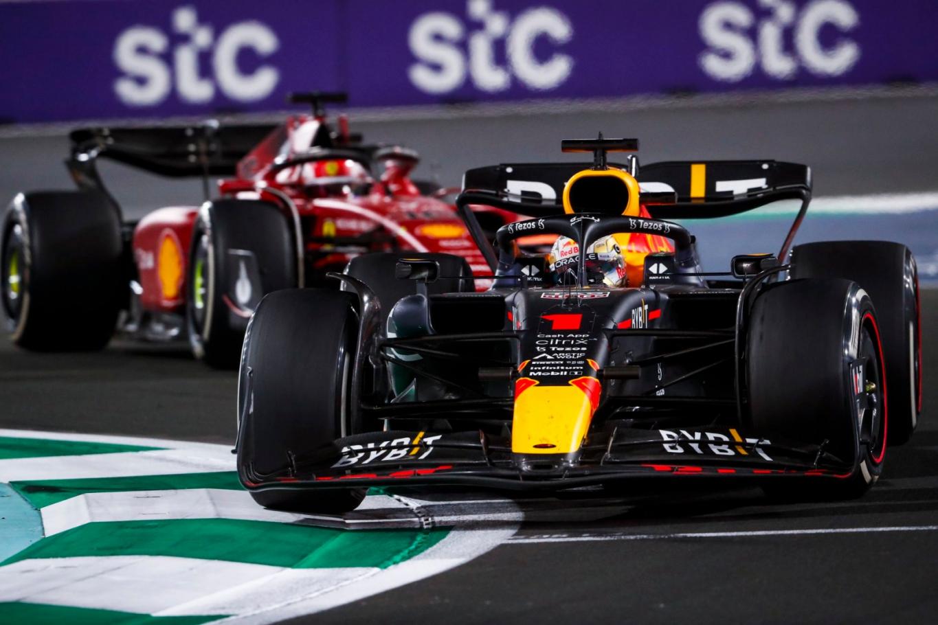 El campeón Verstappen ganó el Gran Premio de Arabia Saudita de Fórmula 1