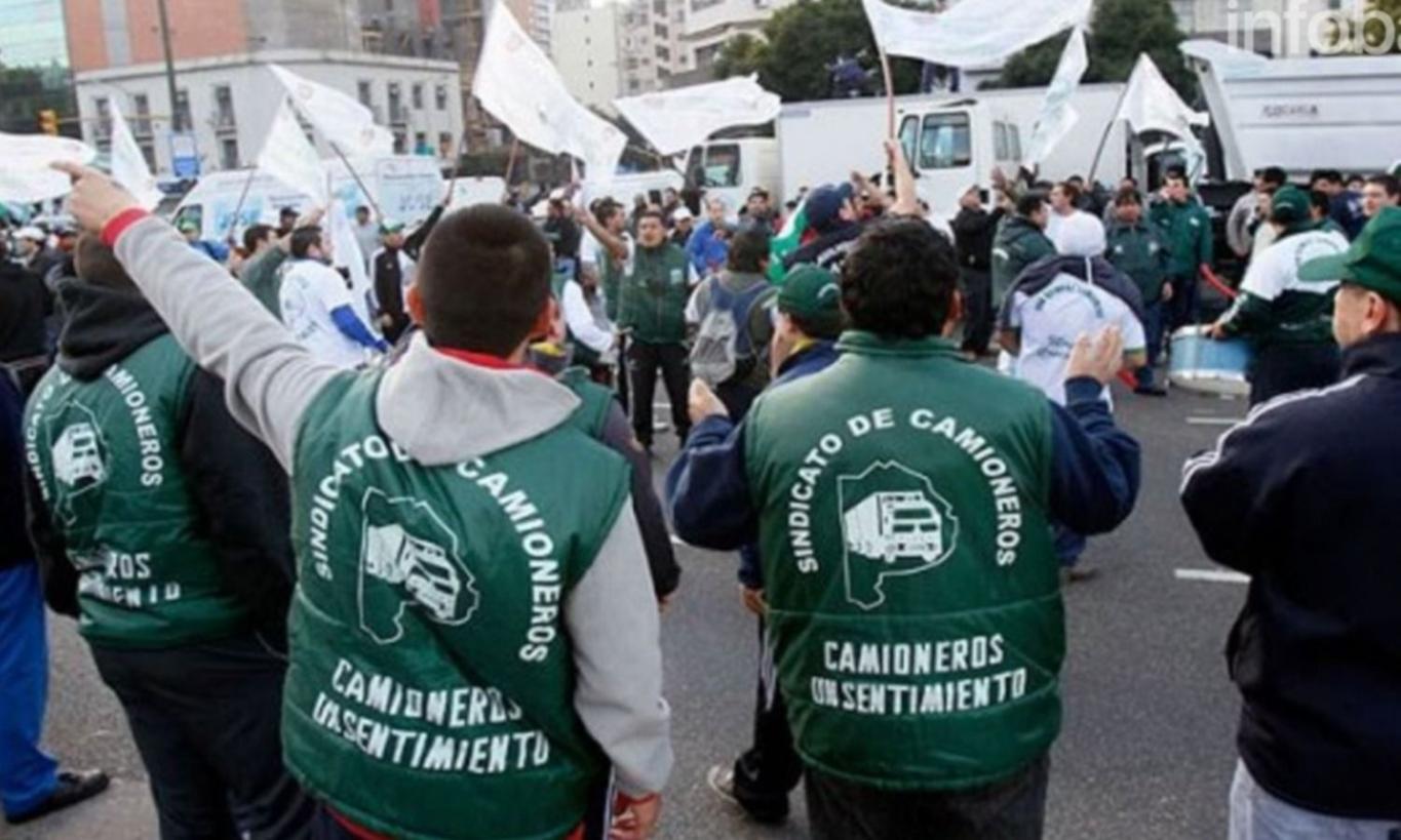 Los gremios suman presión y exigen cerrar paritarias por encima  de la pauta que quiere el Gobierno