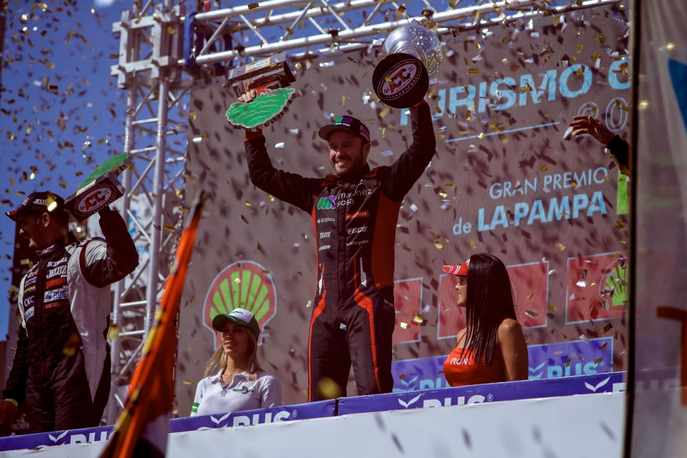 Canapino celebra en la carrera despedida de Ortelli
