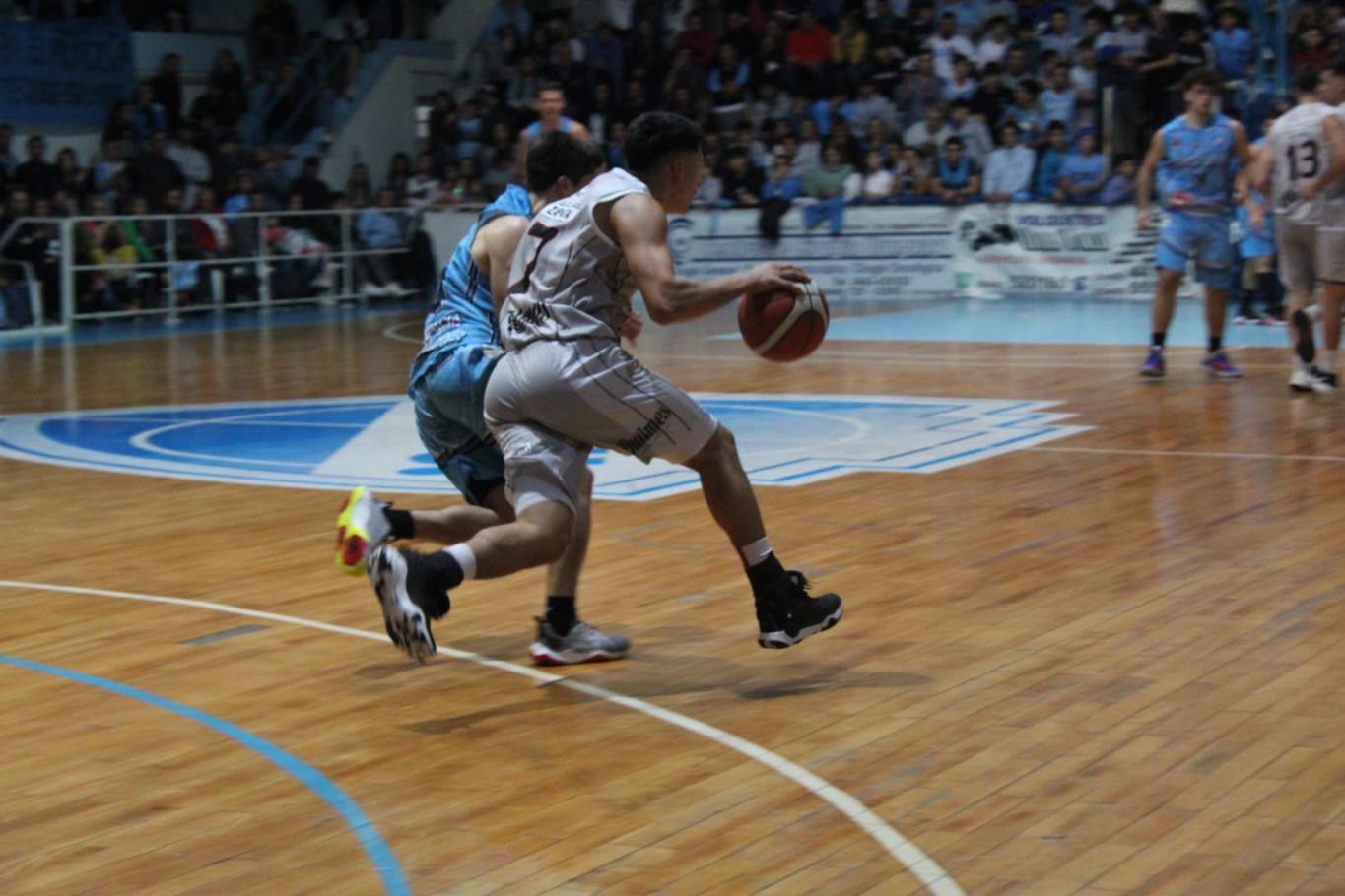 Central sufrió una dura derrota  y quedó eliminado 